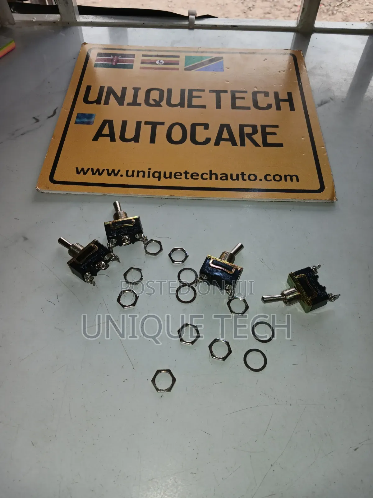 Universal Car Switch 3 Toggle 2 Toggle Control Switch