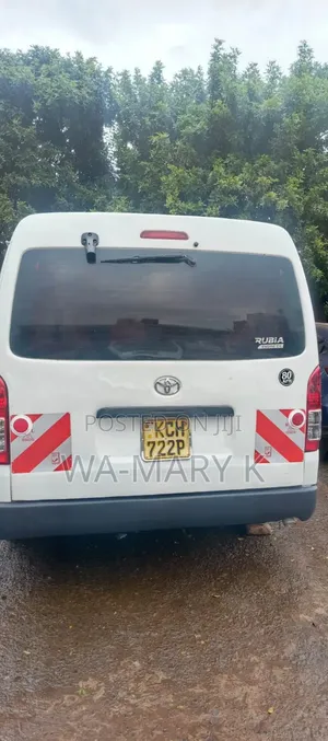 Toyota HiAce 2007 White