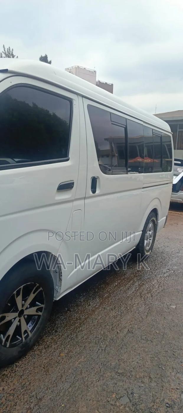 Toyota HiAce 2007 White - thumbnail 3