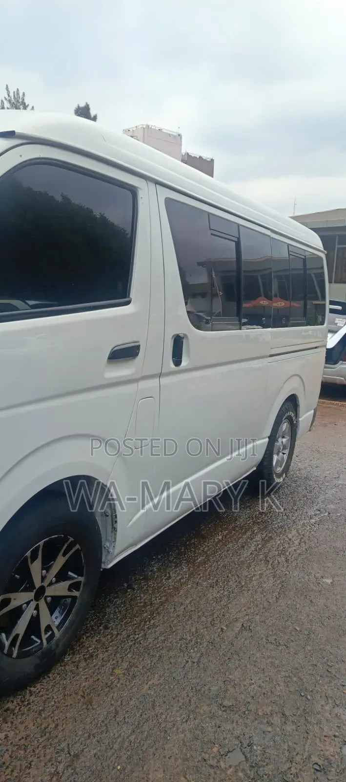 Toyota HiAce 2007 White