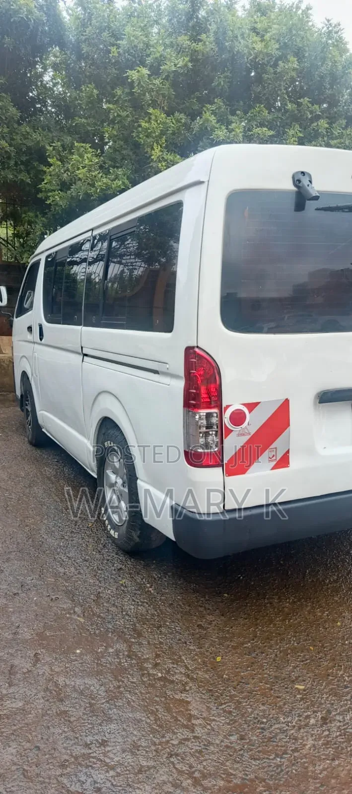 Toyota HiAce 2007 White