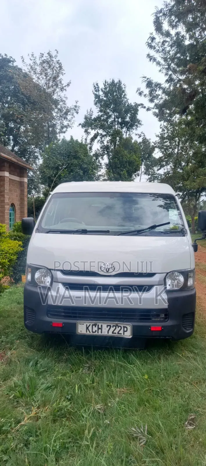 Toyota HiAce 2007 White