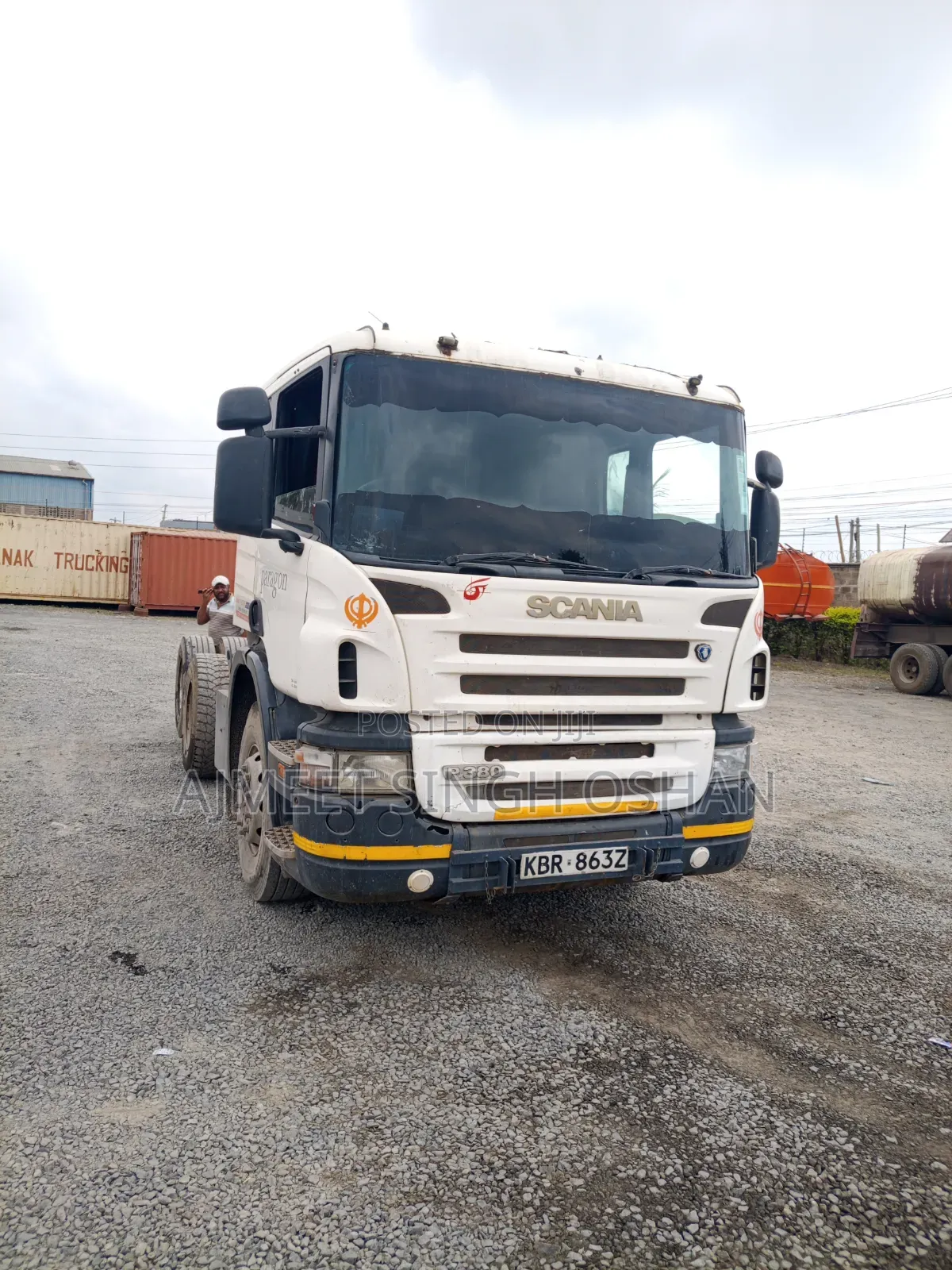 Scania P380 Terious With Helper