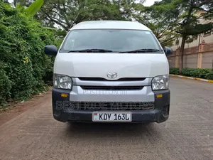 Toyota Grand HiAce 2015 White