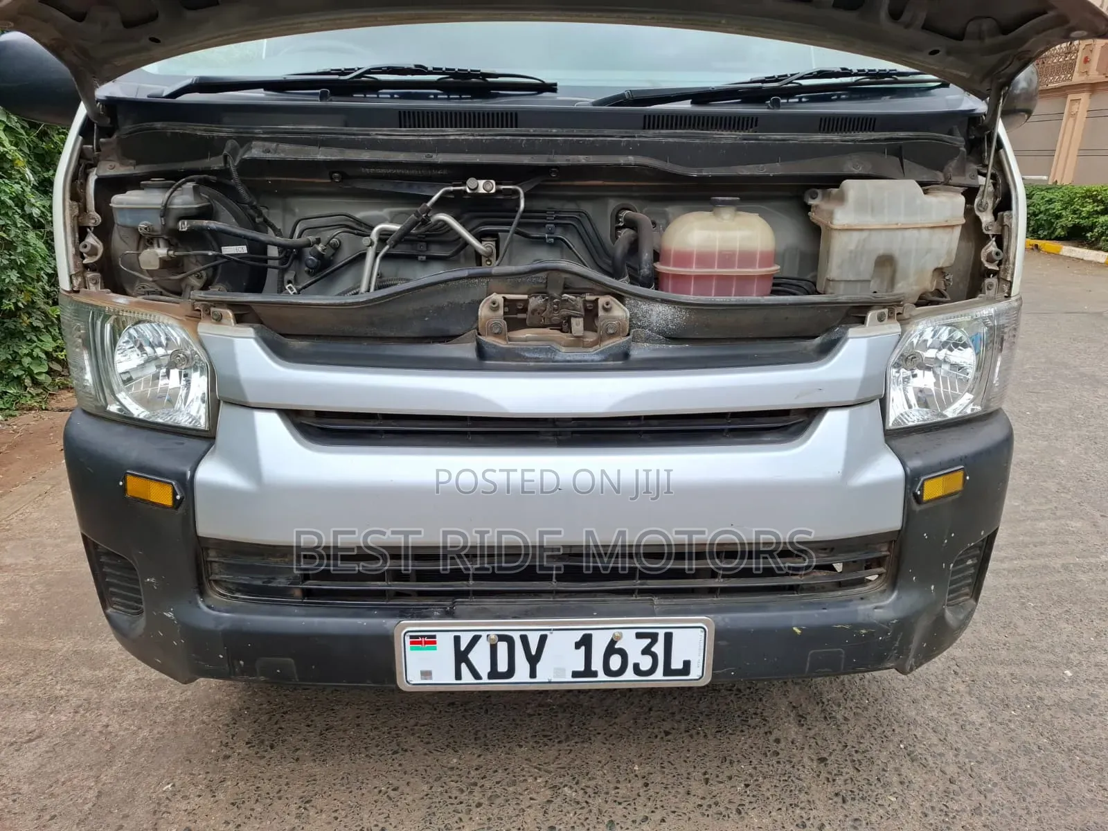 Toyota Grand HiAce 2015 White