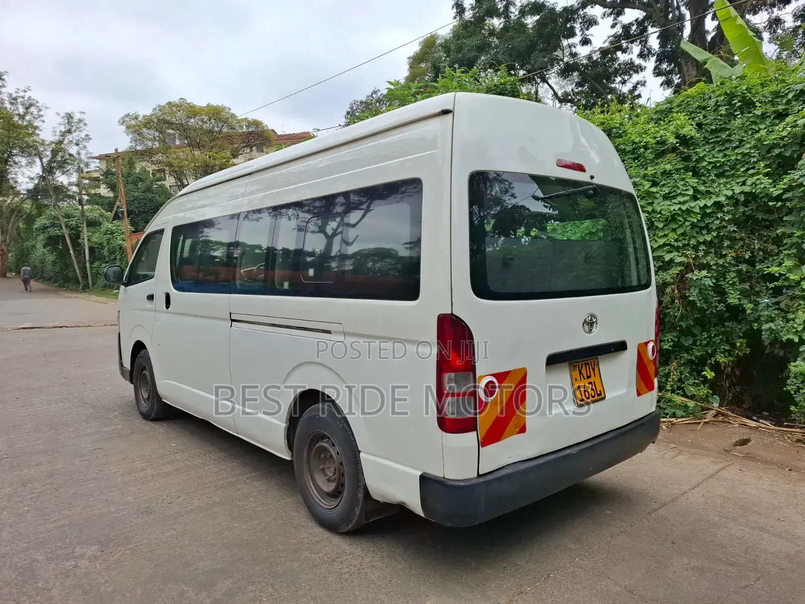 Toyota Grand HiAce 2015 White