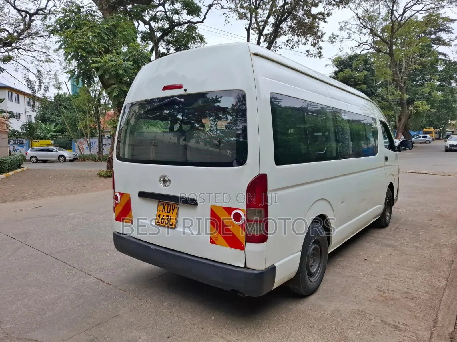 Toyota Grand HiAce 2015 White