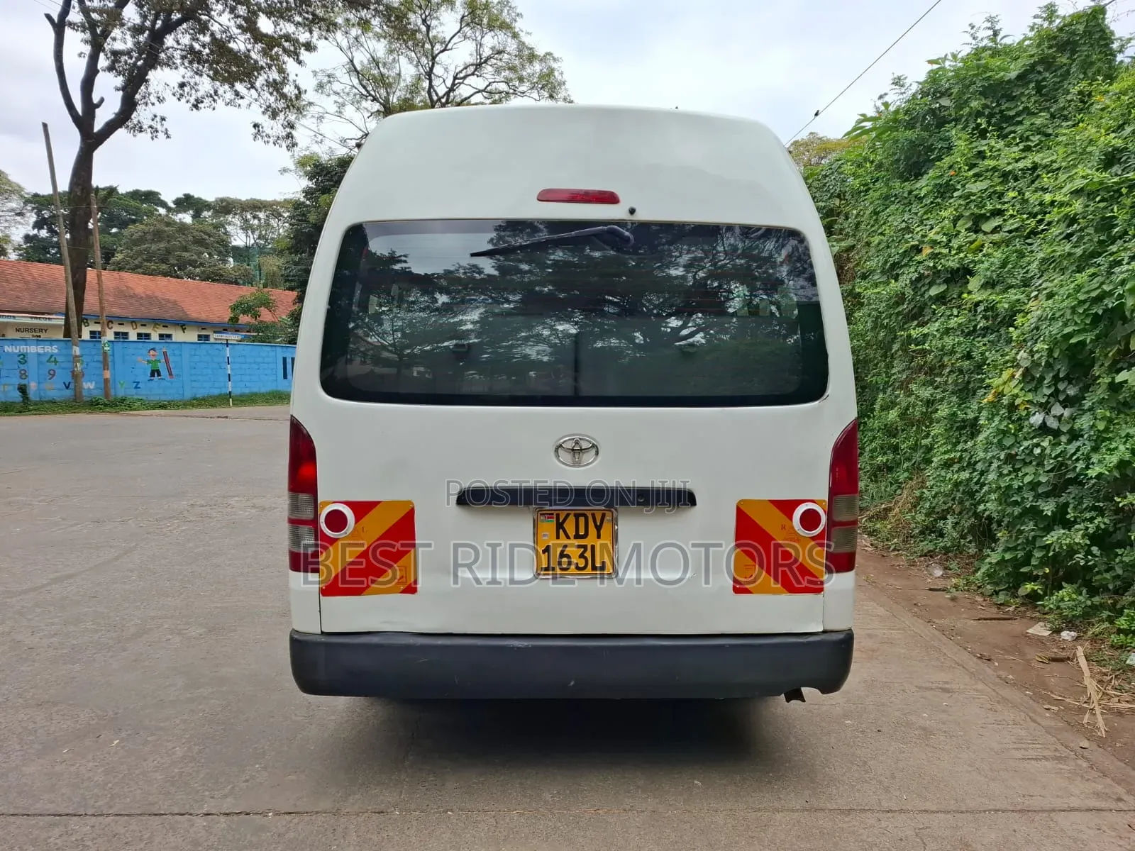 Toyota Grand HiAce 2015 White