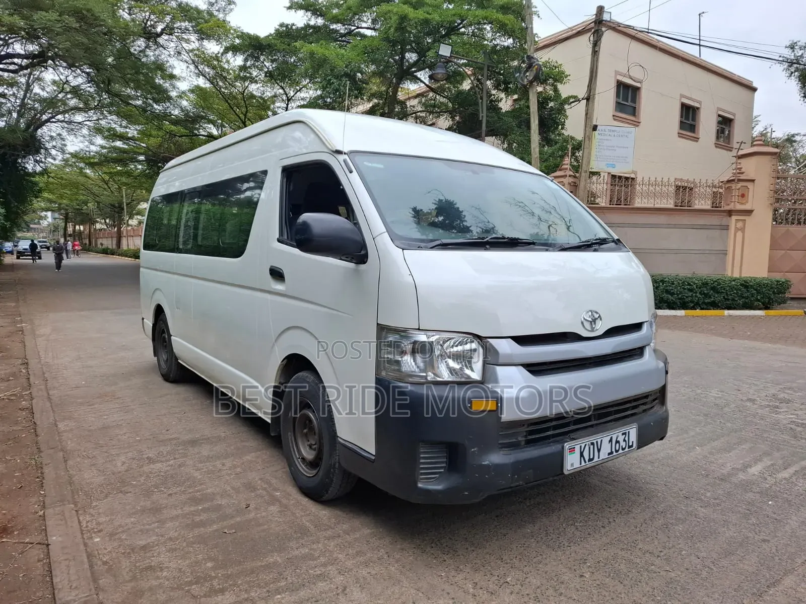 Toyota Grand HiAce 2015 White