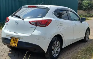 Mazda Demio 2018 White