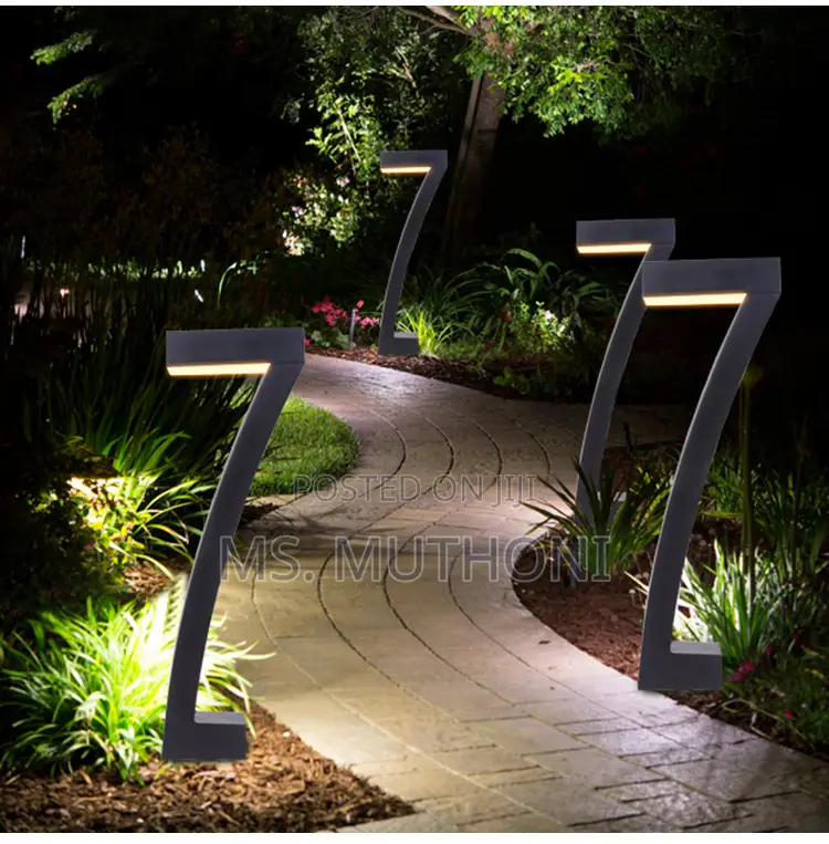 *'7' Shape Solar Garden Pathway Lights With Modern Matte Black Finish