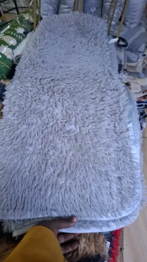 Cozy Fluffy Carpet 7by8