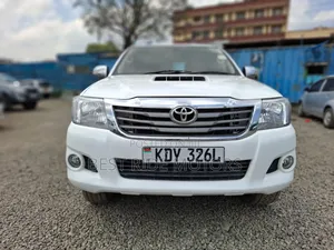 Toyota Hilux 3.0 D-4D 4x4 2015 White