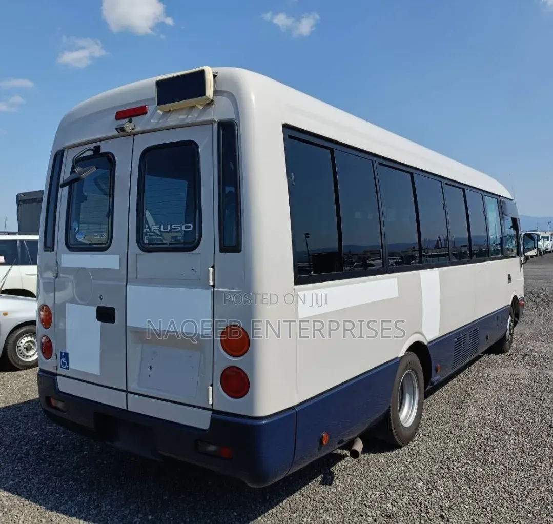 Mitsubishi Fuso Rosa 2019 White