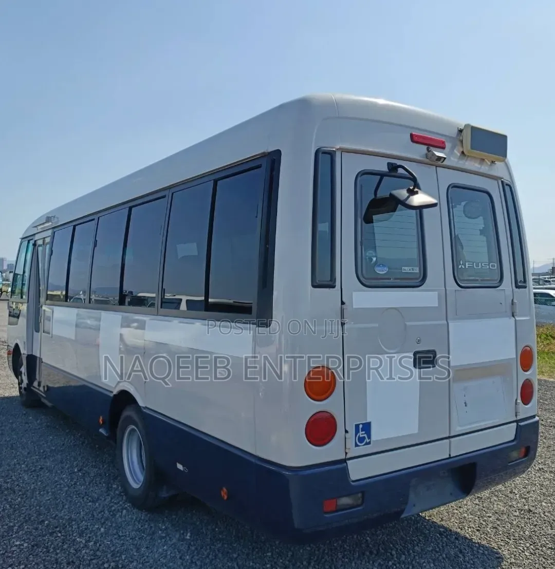 Mitsubishi Fuso Rosa 2019 White