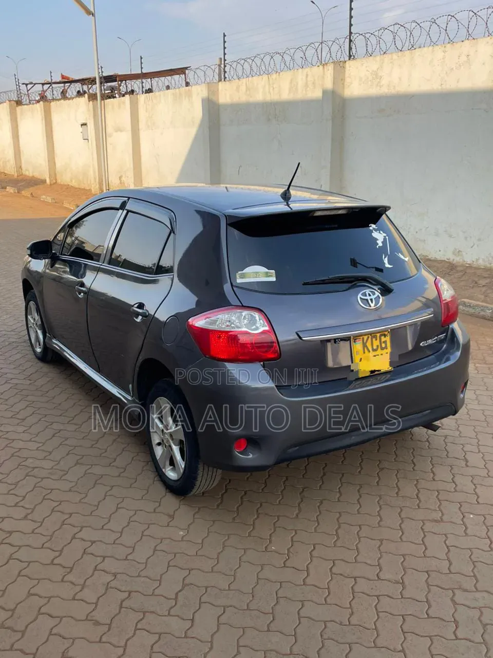 Toyota Auris 2009 Gray