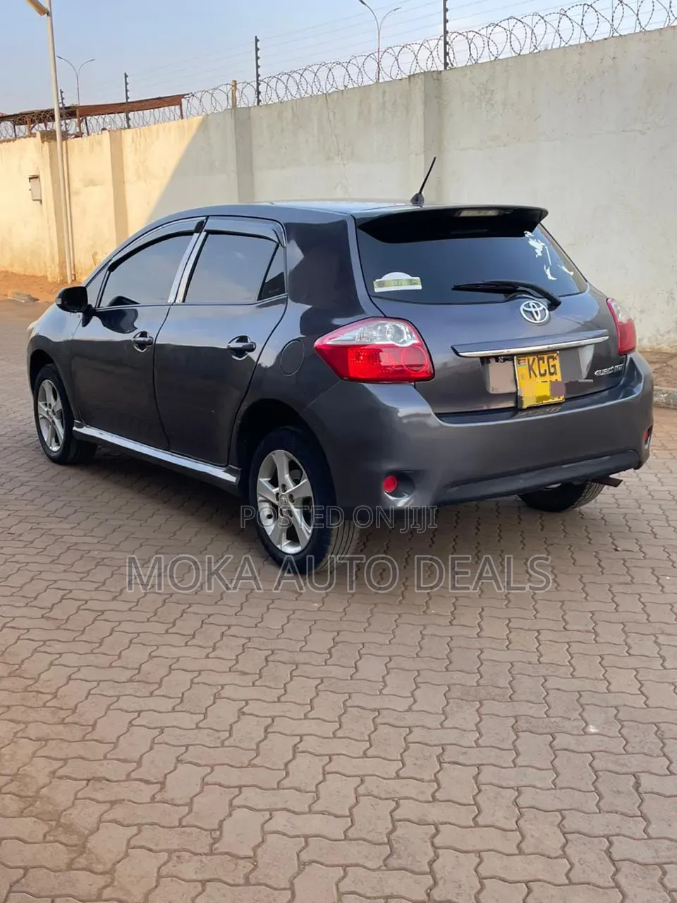 Toyota Auris 2009 Gray