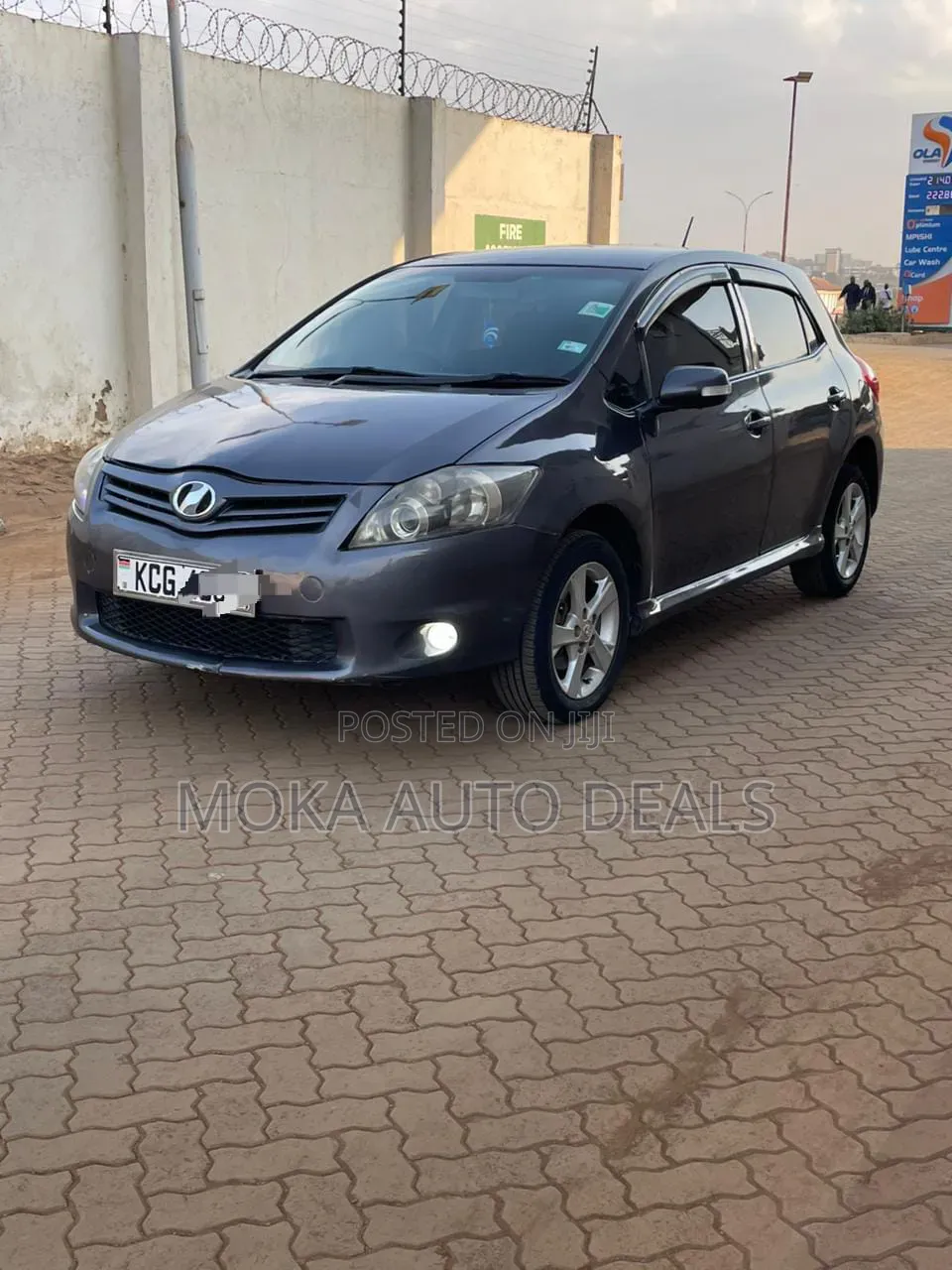 Toyota Auris 2009 Gray