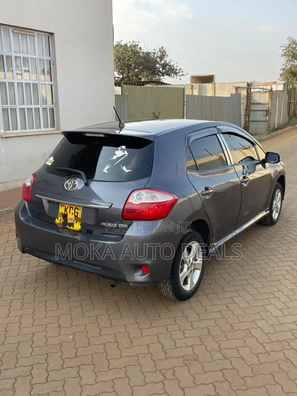 Toyota Auris 2009 Gray
