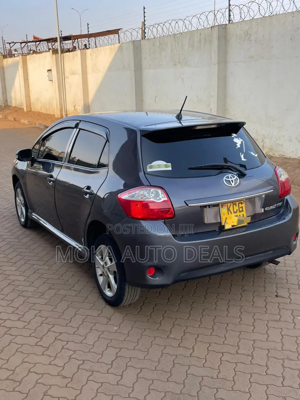 Toyota Auris 2009 Gray