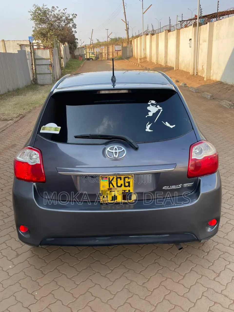 Toyota Auris 2009 Gray
