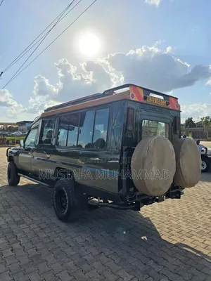 Toyota Land Cruiser 2006 Green