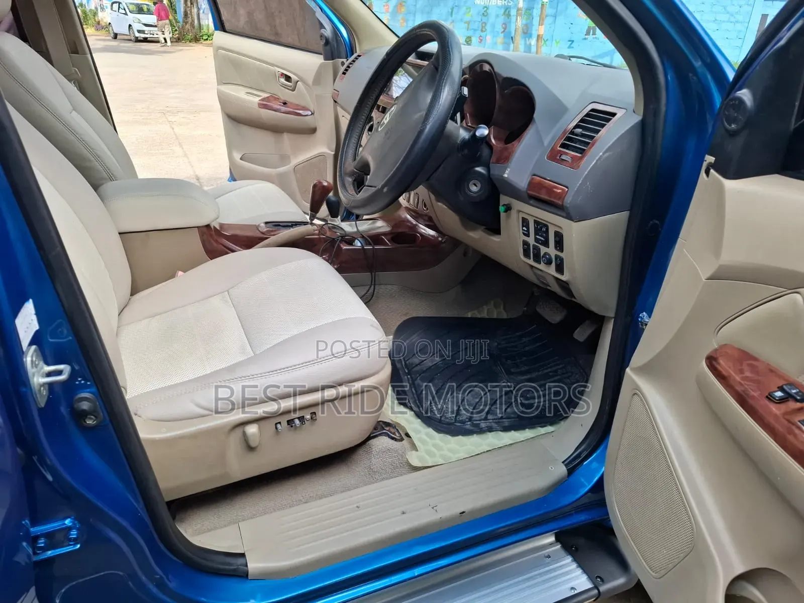 Toyota Hilux 2010 Blue
