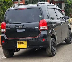 Toyota Porte 2014 Black