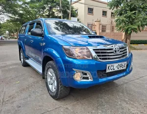 Toyota Hilux 2010 Blue