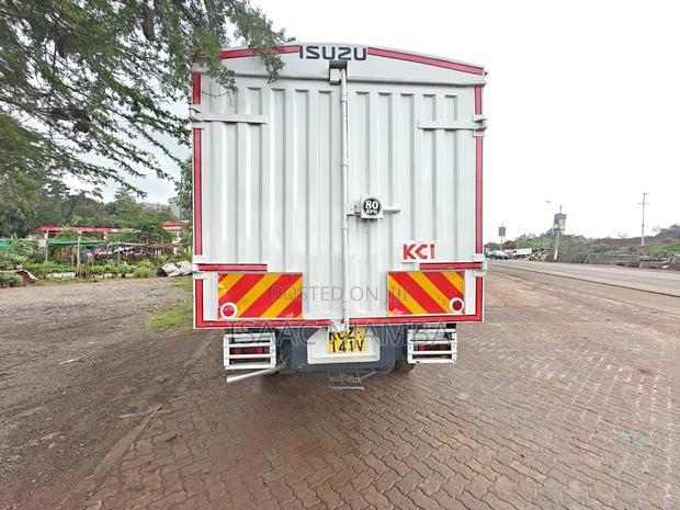 Isuzu NPR Local Assembled - thumbnail 4