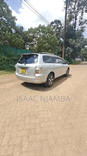 Toyota Corolla Fielder 2011 Silver