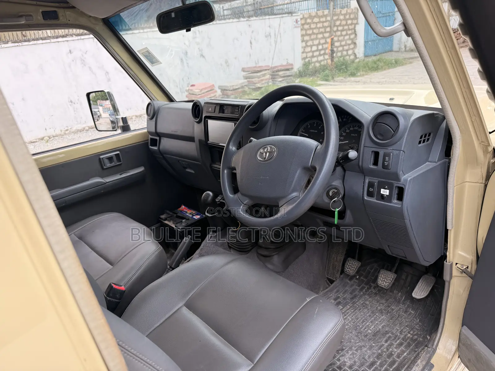 Toyota Land Cruiser 2018 Beige