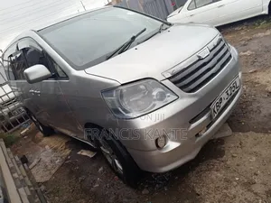 Toyota Noah 2009 Silver