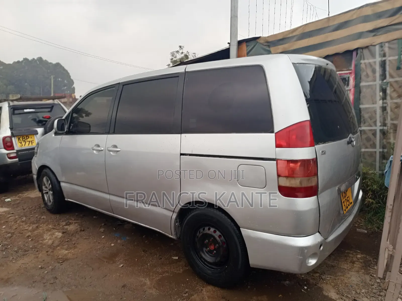 Toyota Noah 2009 Silver