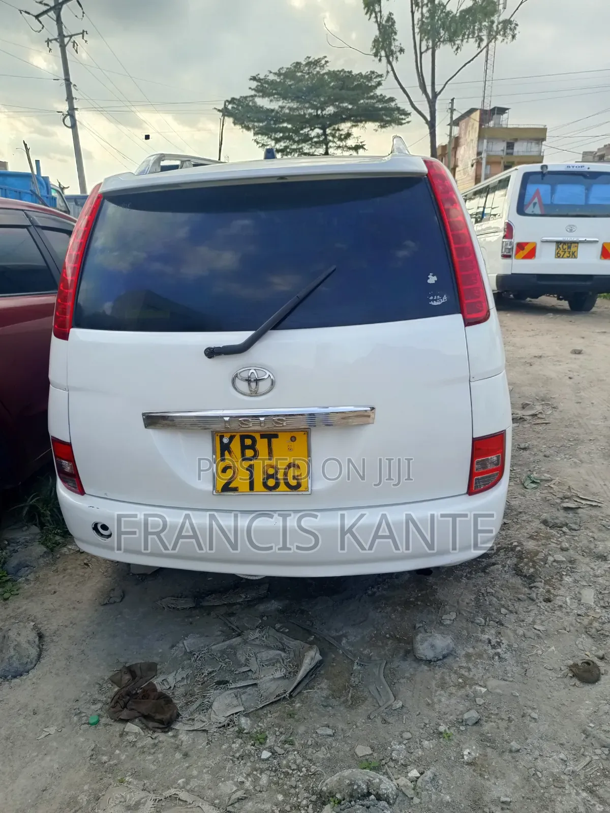 Toyota ISIS 2008 White