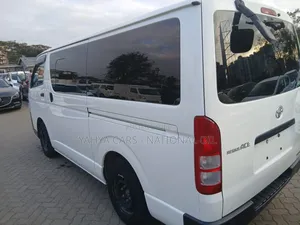 Toyota Grand HiAce 2020 White
