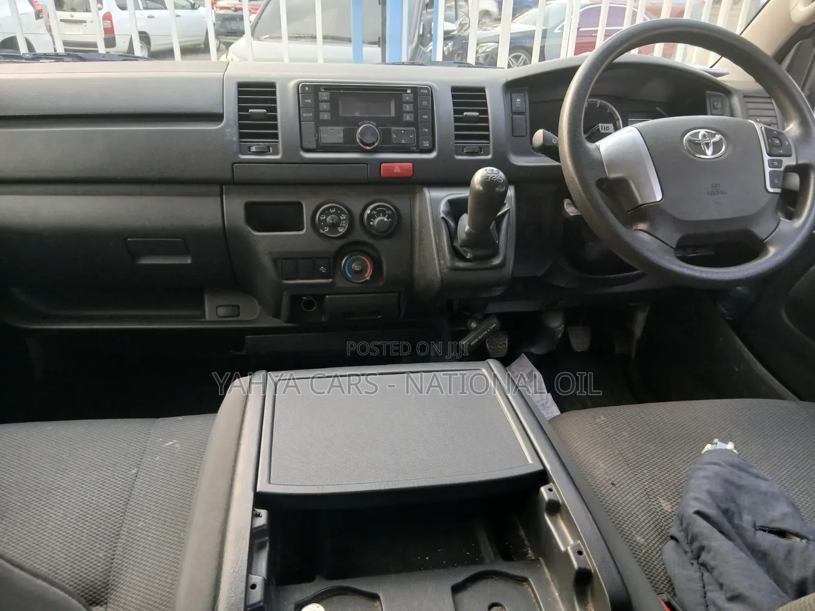 Toyota Grand HiAce 2020 White