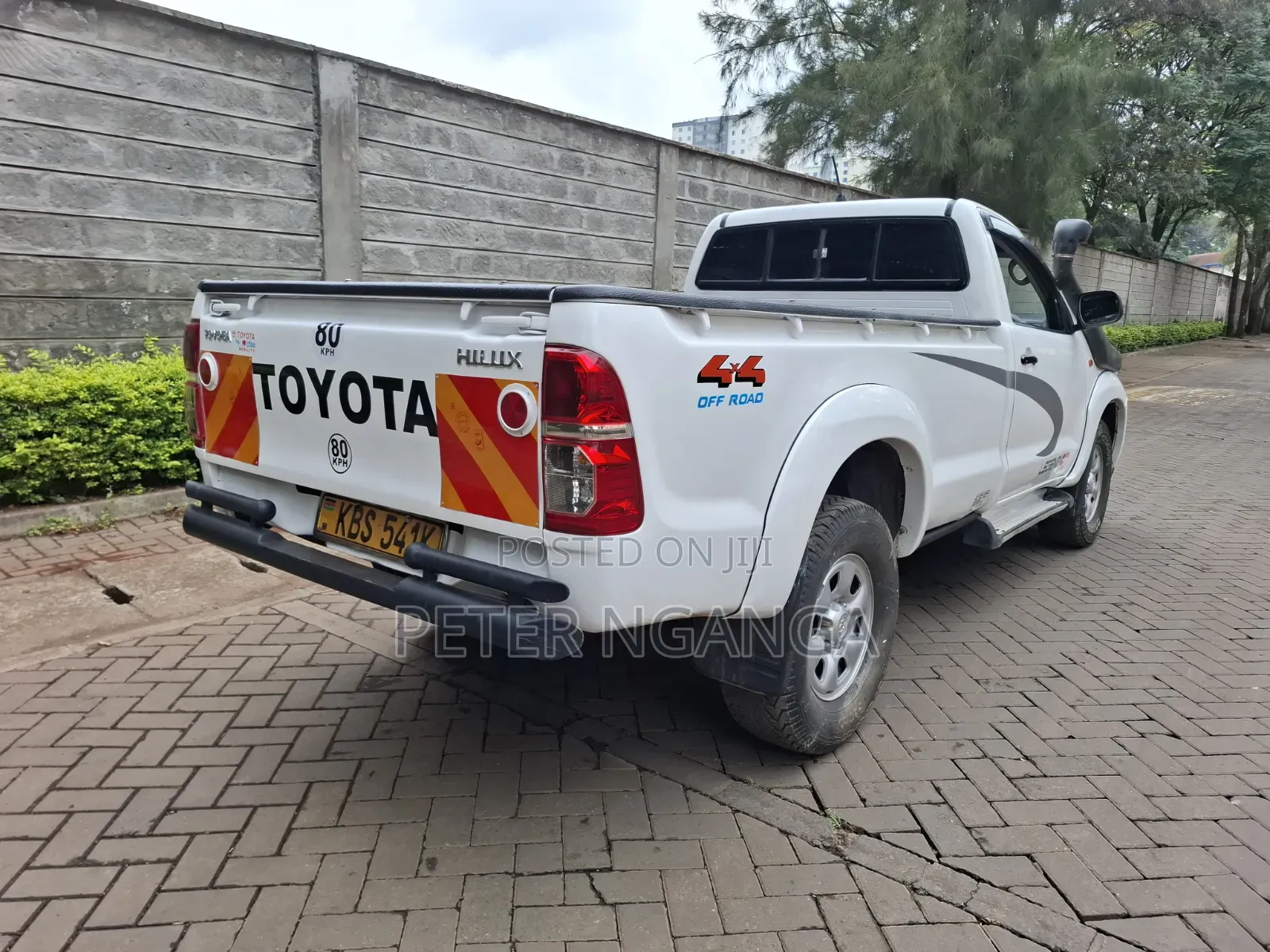 Toyota Hilux 2012 White