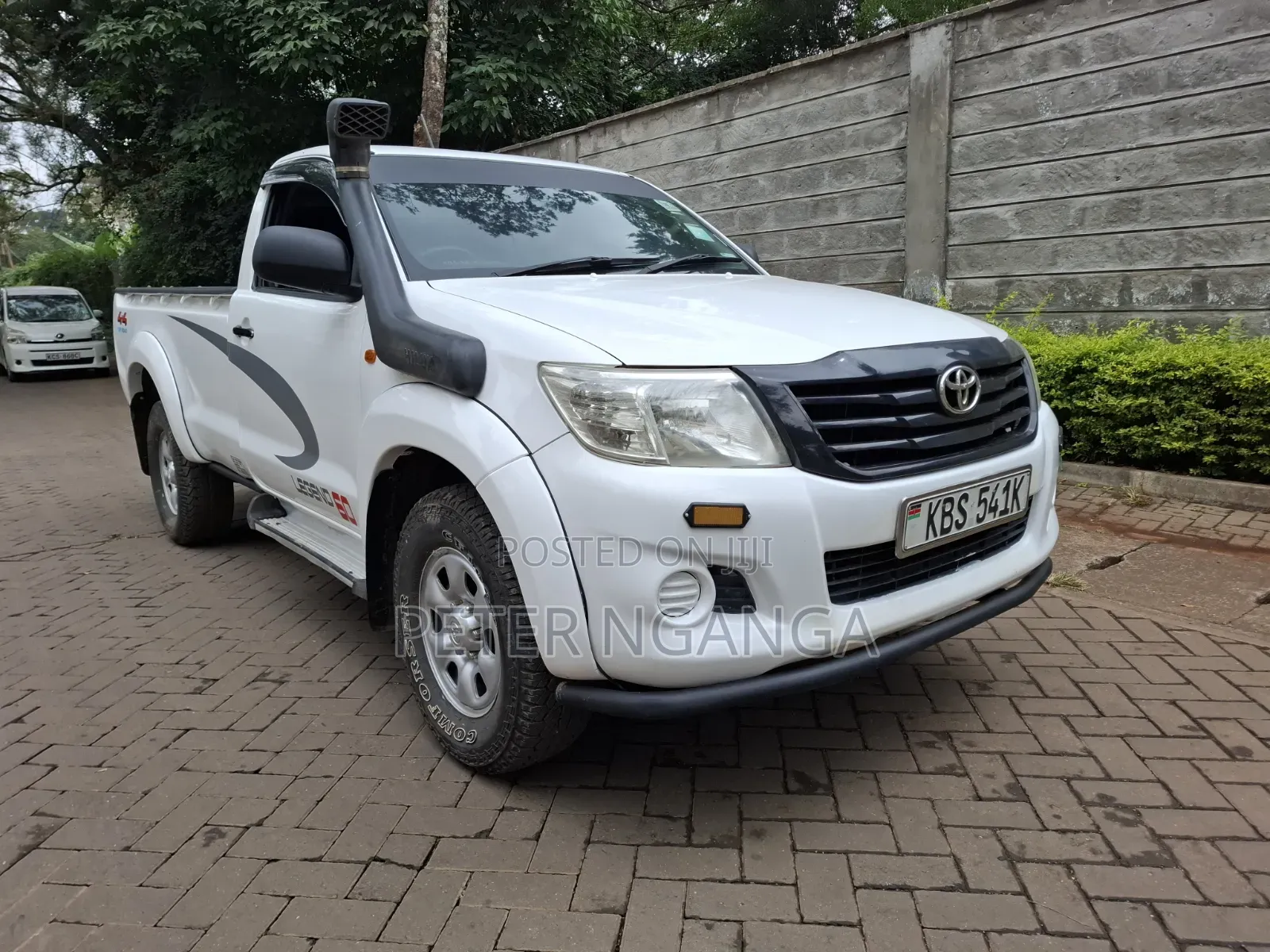 Toyota Hilux 2012 White
