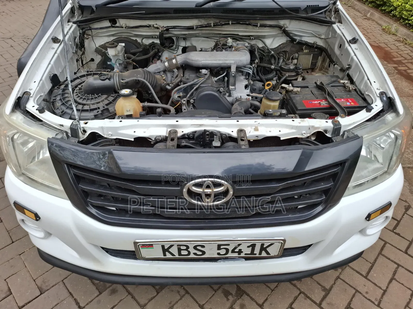 Toyota Hilux 2012 White