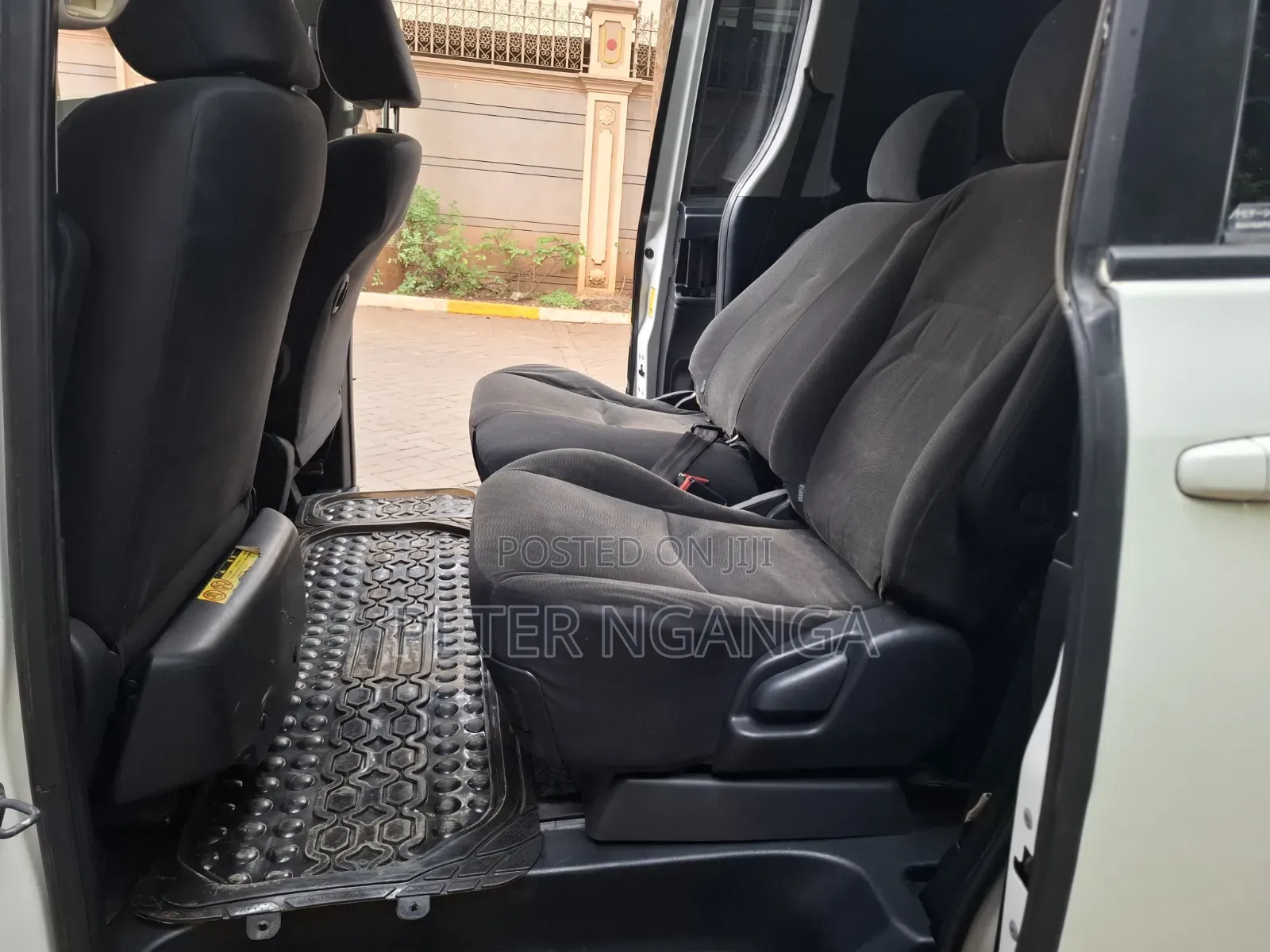 Toyota Voxy 2011 White