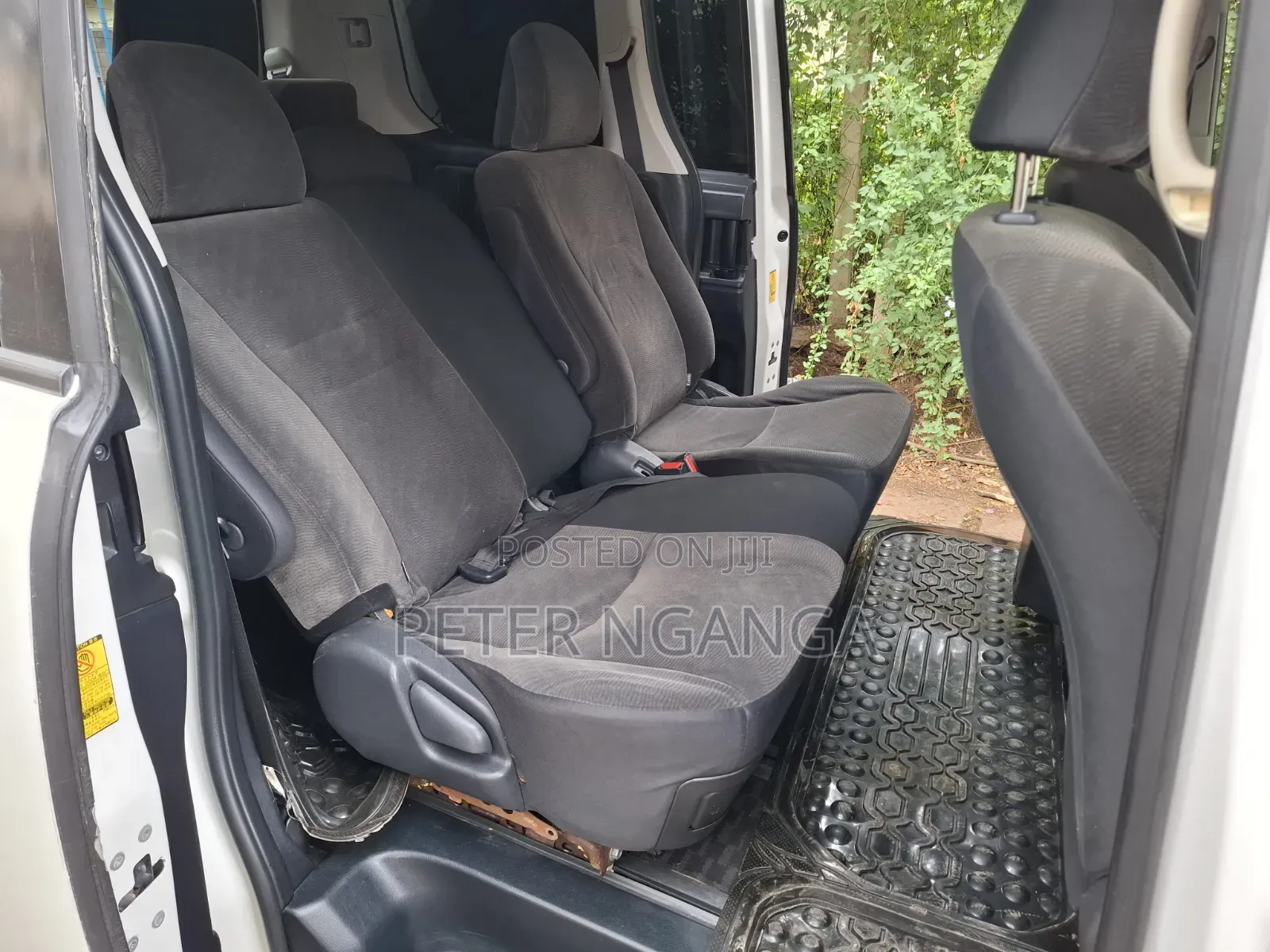 Toyota Voxy 2011 White