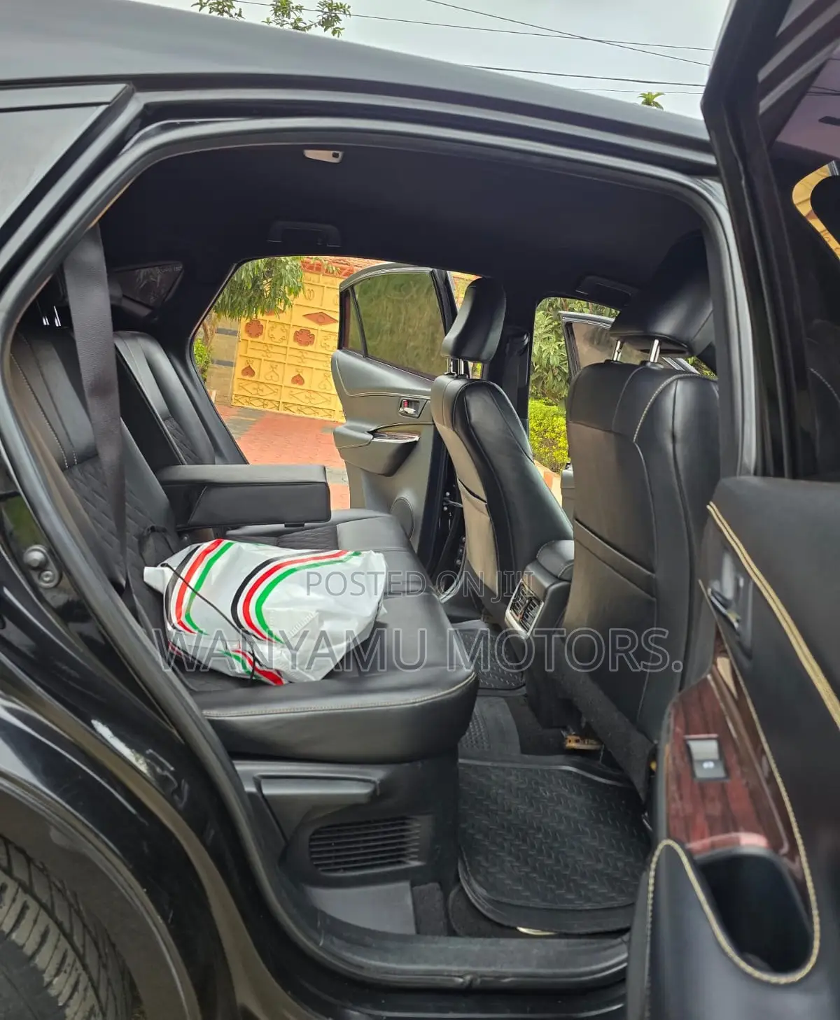 Toyota Harrier 2015