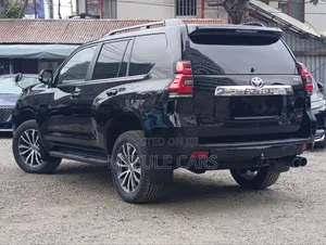 Toyota Land Cruiser Prado 2021