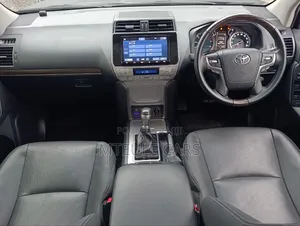 Toyota Land Cruiser Prado 2021
