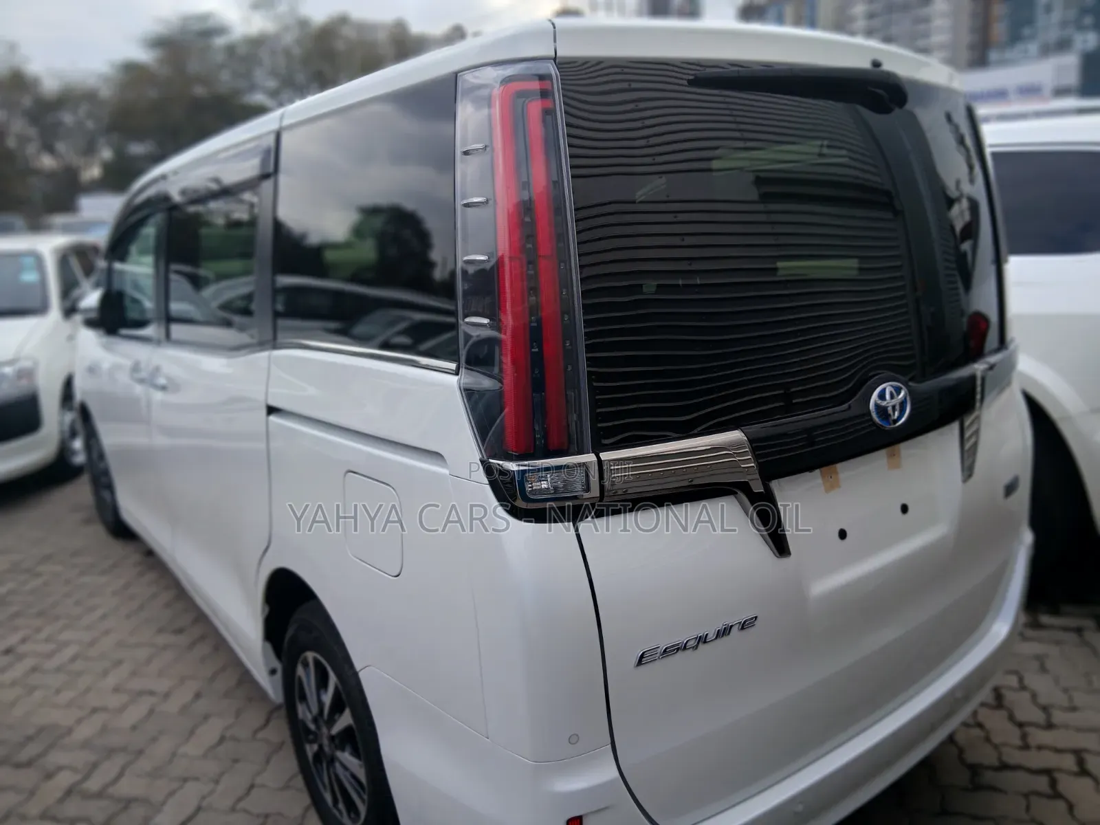 Toyota Esquire 2019 White