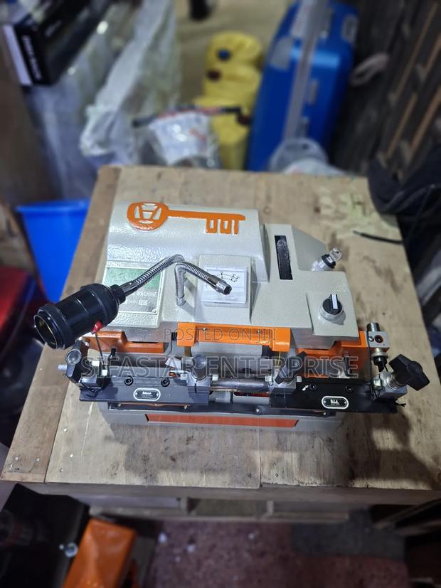 Key Cutting Machine - thumbnail 2