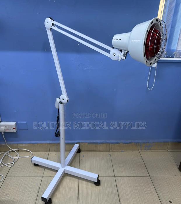 Infrared Therapy Lamp / Irr Light With Stand and Castors