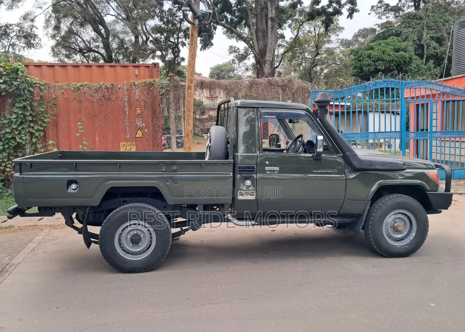 Toyota Land Cruiser 79 Series 2012 Green