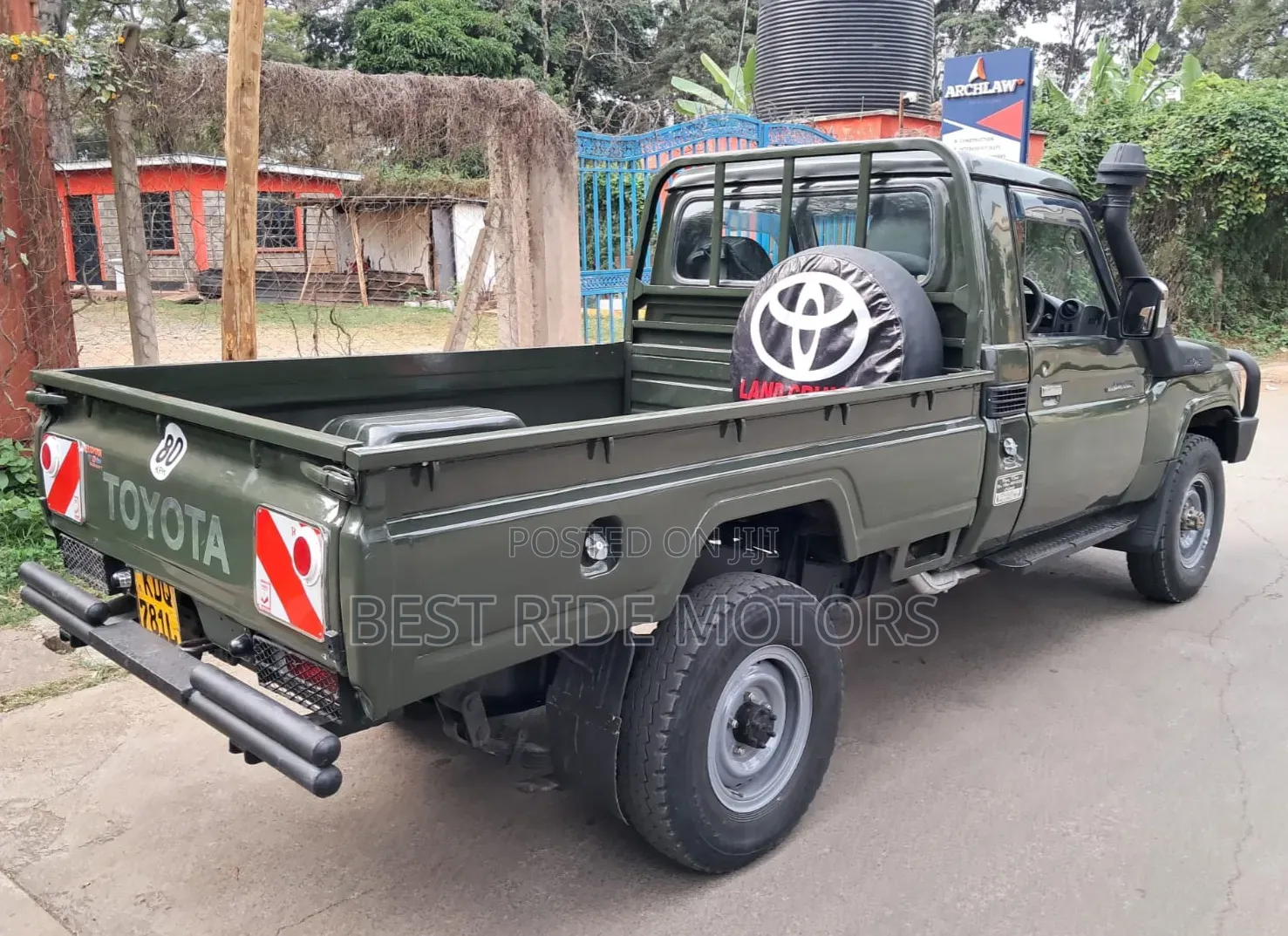 Toyota Land Cruiser 79 Series 2012 Green